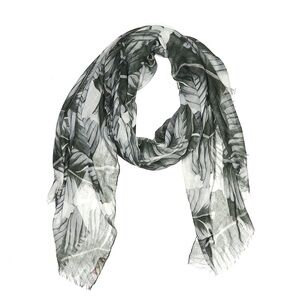 India Hicks Jungle Print Scarf NWOT in box RARE